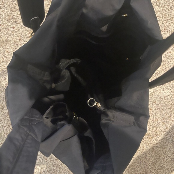 Lulu Lemon large tote with middle zipper compartment. Two handles one shoulder. - Picture 4 of 4